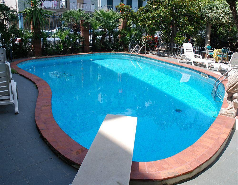 Hotel Splendid Mare Лаїгуелья Екстер'єр фото