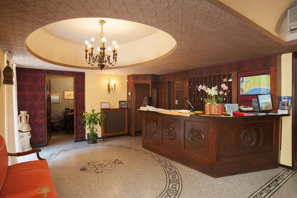 Hotel Splendid Mare Лаїгуелья Екстер'єр фото