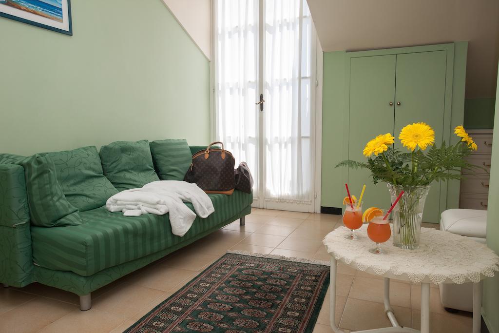 Hotel Splendid Mare Лаїгуелья Екстер'єр фото